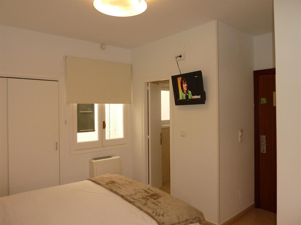 Hostal Jume - Urban Rooms Maó Exterior foto